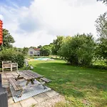 6 - Persoons Lakeside 7 *