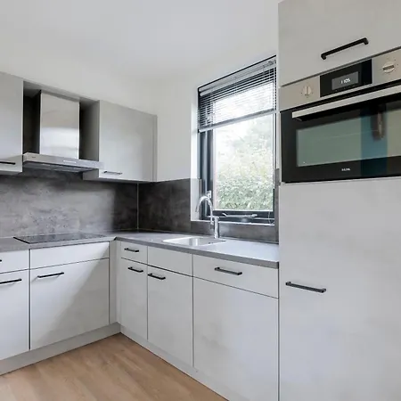 Semesterbostad 6 - Persoons Lakeside 7 *