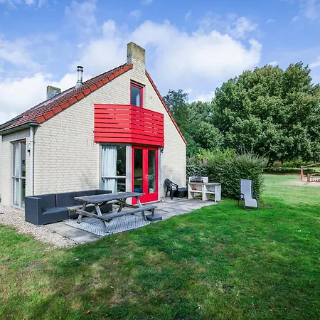 6 - Persoons Lakeside 7 Holiday home *