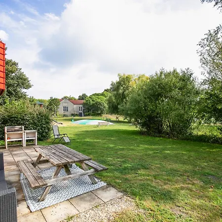 6 - Persoons Lakeside 7 *