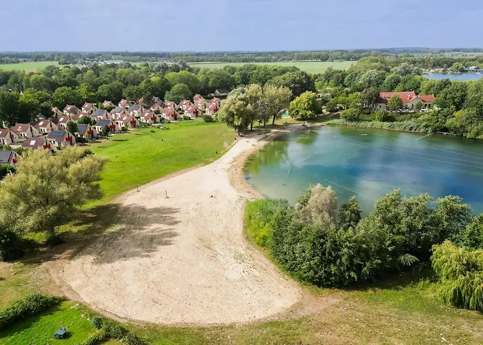 6 - Persoons Lakeside 7 *